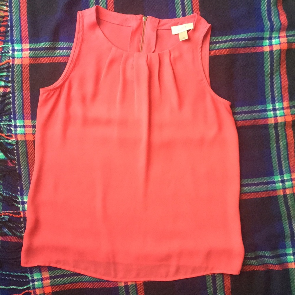 Fuchsia sleeveless blouse